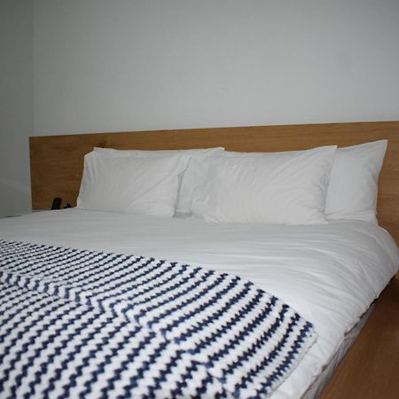Sandton Apartment 15 West Road South Йоханесбург Екстериор снимка
