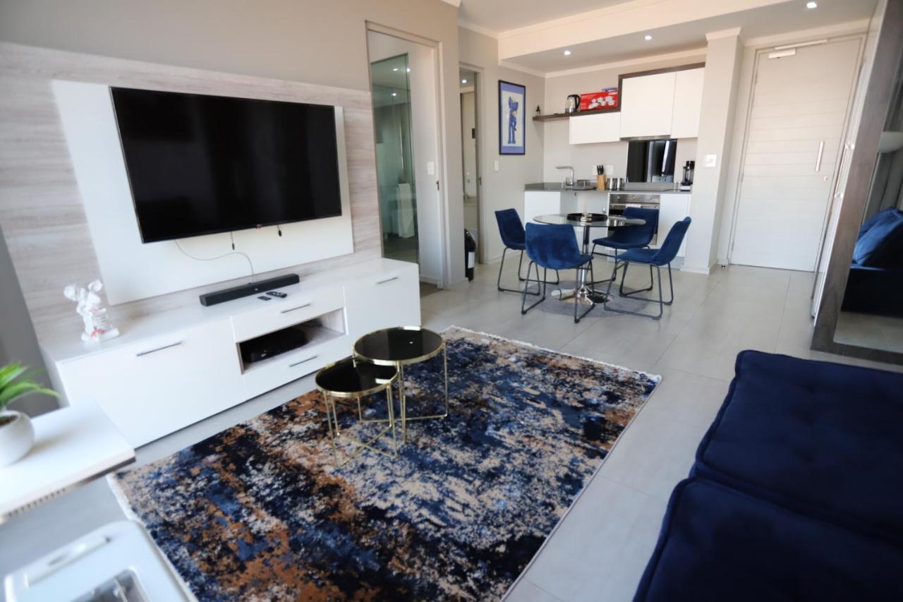 Sandton Apartment 15 West Road South Йоханесбург Екстериор снимка