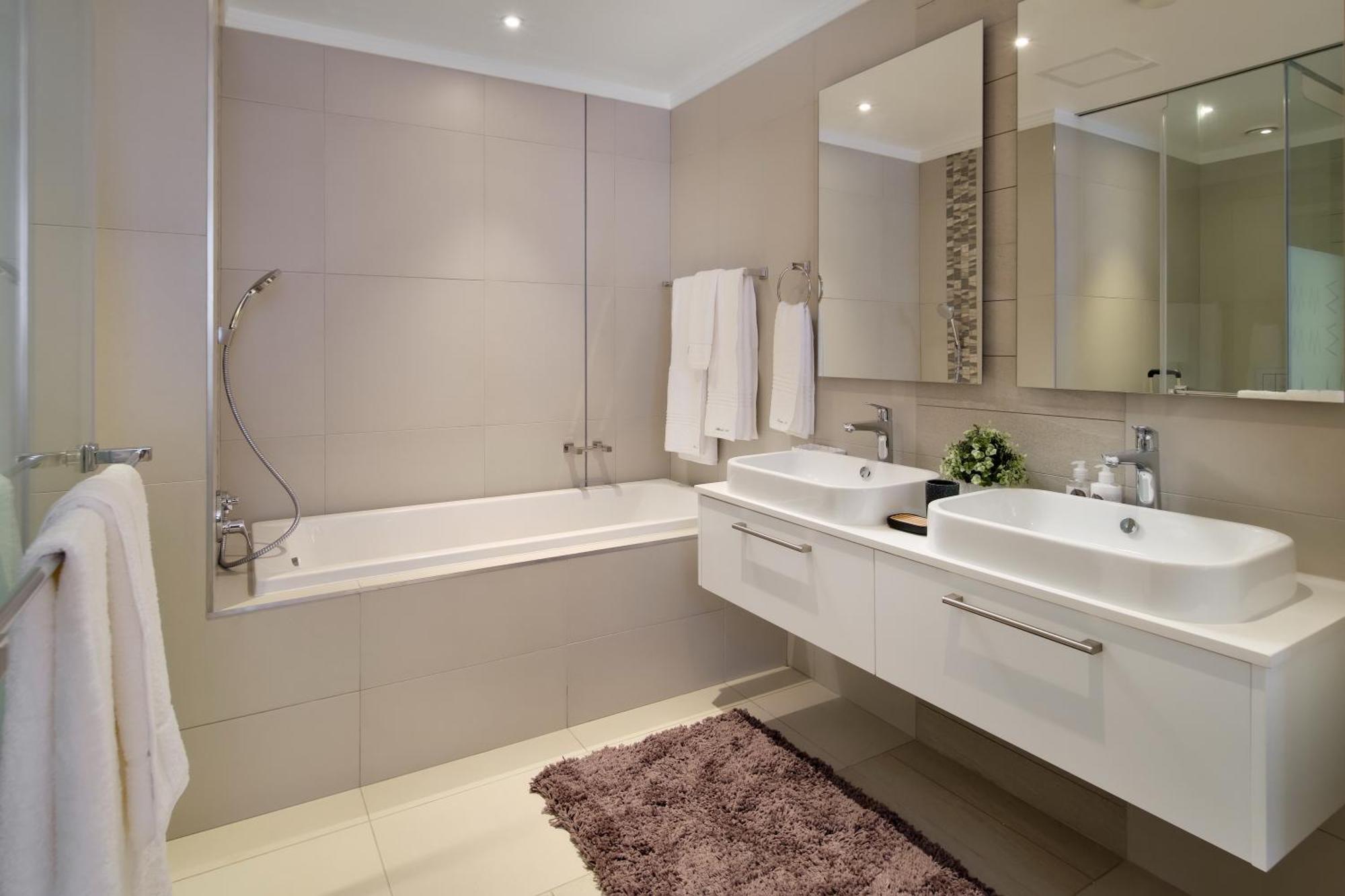Sandton Apartment 15 West Road South Йоханесбург Екстериор снимка